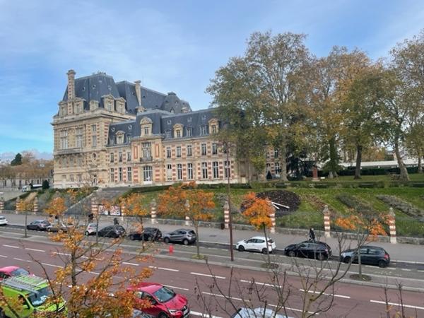 RESIDENCE AVEC SERVICES - Appartement de 3 pièces en vente loué aux Hespérides