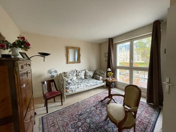 RESIDENCE AVEC SERVICES - Appartement de 3 pièces en vente loué aux Hespérides