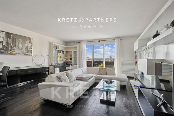 Paris 16 ème - Etage élevé avec balcon, très lumineux.