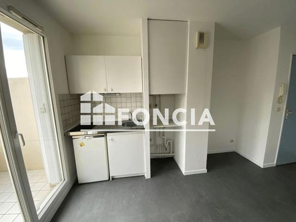 Location Studio 25 m² - 18 AVENUE PIERRE MASSE Pau 64000