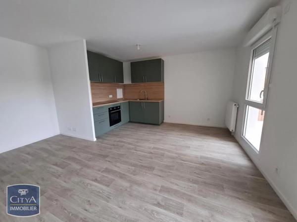 Appartement à louer 3 pièces 68.53m² Évry-Courcouronnes (91000)
