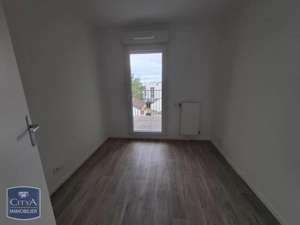 Appartement à louer 3 pièces 68.53m² Évry-Courcouronnes (91000)