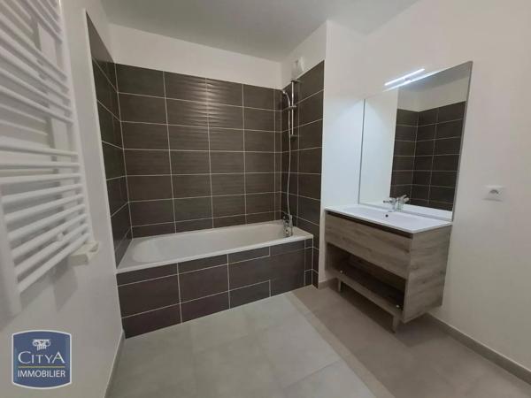 Appartement à louer 3 pièces 68.53m² Évry-Courcouronnes (91000)