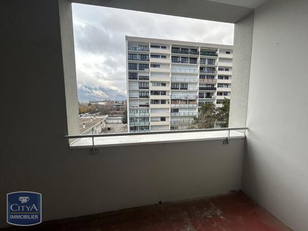 Appartement à louer 4 pièces 66.55m²
