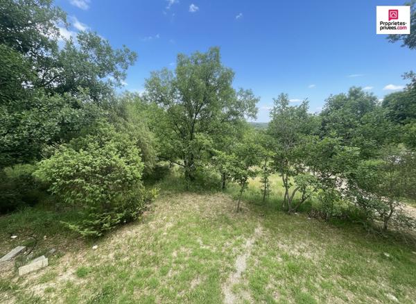 VILLA DE PLAIN-PIED SUR 1 200 M² DE TERRAIN AVEC FORT POTENTIEL D'ÉVOLUTION