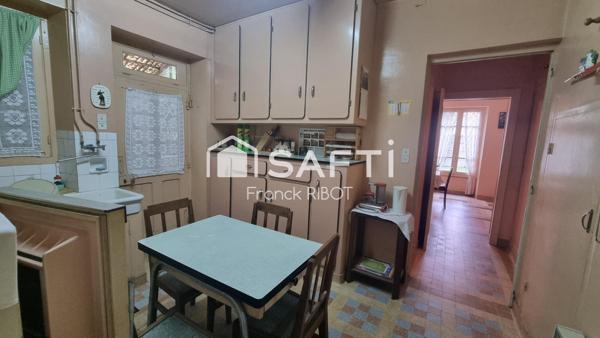 Maison de campagne avec dépendances et jardin