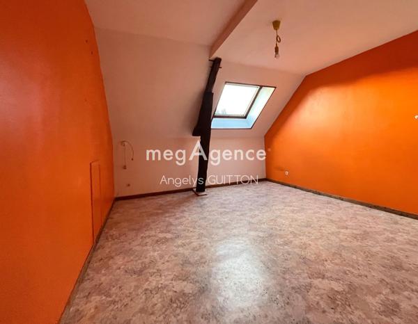 Maison à Montval-sur-Loir, 72500 - 6 pièces 160m²