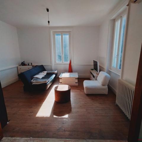 maison de ville thiers 63300