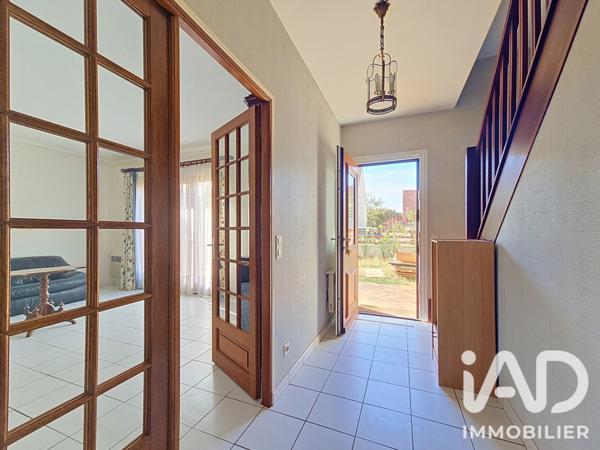 Maison à vendre 6 pièces 108 m² Mandres-les-Roses
