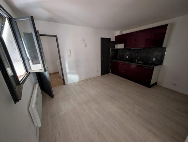 IMMEUBLE NARBONNE 4 APPARTEMENTS VIDES