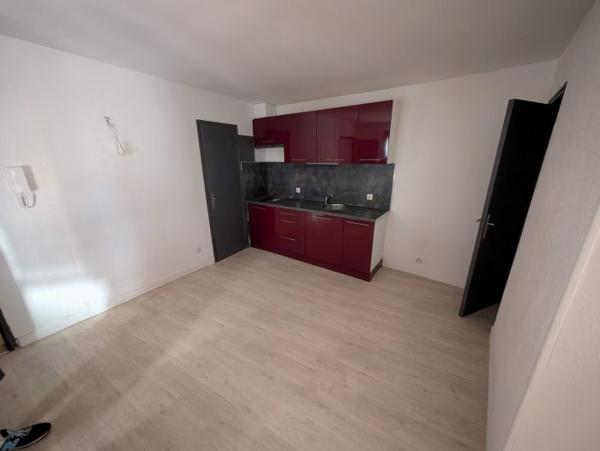 IMMEUBLE NARBONNE 4 APPARTEMENTS VIDES