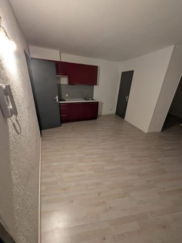 IMMEUBLE NARBONNE 4 APPARTEMENTS VIDES