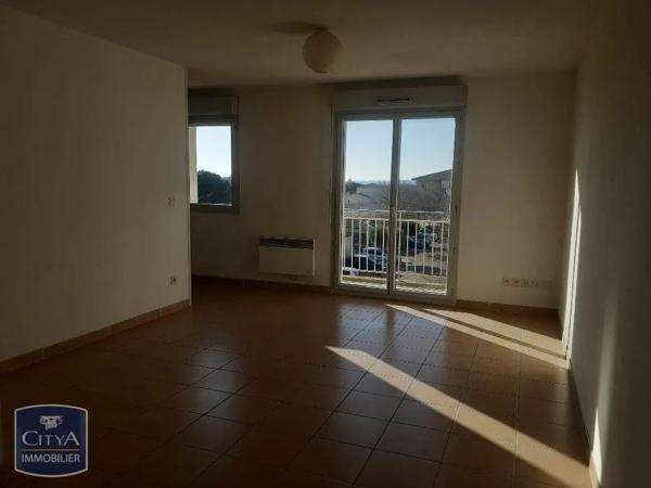 Appartement à louer 3 pièces 54.38m² Saint-Gilles (30800)