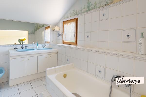 Propriété d’exception à Oraison – Maison de maître avec dépendances, piscine et plus de 2 hectares de terrain arboré