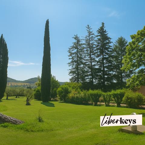 Propriété d’exception à Oraison – Maison de maître avec dépendances, piscine et plus de 2 hectares de terrain arboré