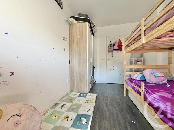 Appartement F3 à vendre  3 pièces - 63 m 2   VILLETANEUSE  - 93