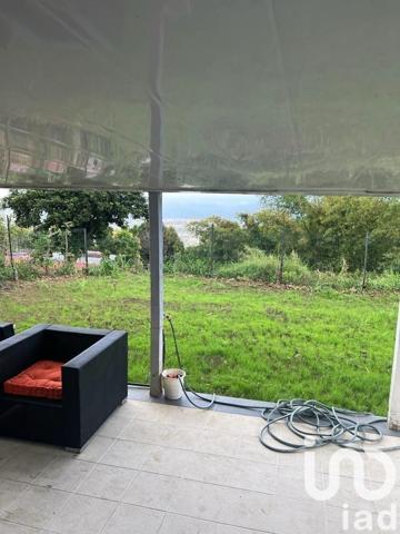 Maison 4 pièces de 90 m² à Sainte-Marie (97438)