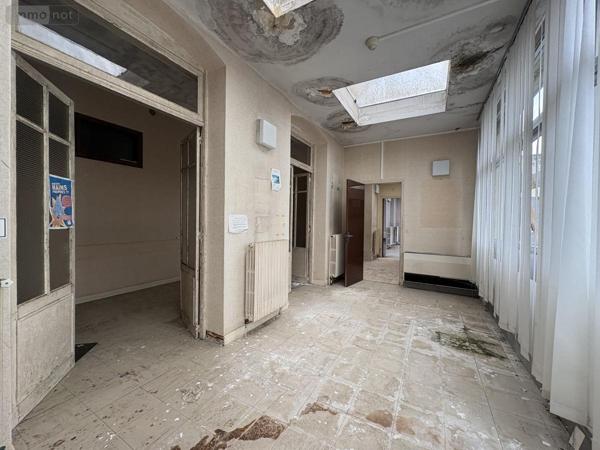 Immeuble à vendre à Laon dans l'Aisne (02000), ref : 02002-346