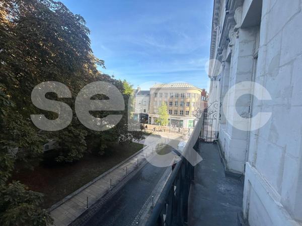 Location 1 Pieces 33 80000 Amiens 25 1690 01 0003