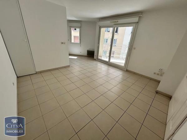 Appartement à louer 3 pièces 60m² Toulon (83200)