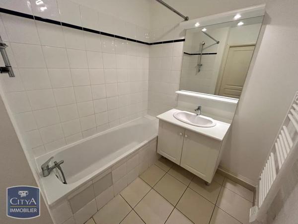 Appartement à louer 3 pièces 60m² Toulon (83200)