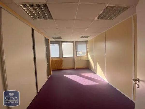 Vente local professionnel 360m²