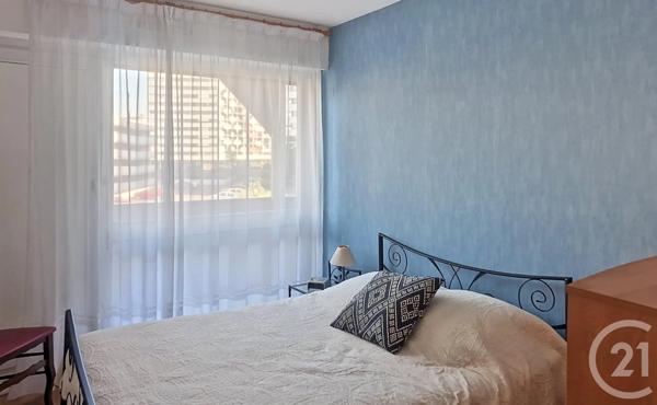 Appartement F4 à vendre  4 pièces - 81 m 2   CRETEIL  - 94