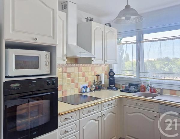 Appartement F4 à vendre  4 pièces - 81 m 2   CRETEIL  - 94
