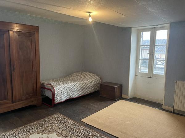 Maison à vendre |  Brossac |  6 pièces | 176 m²