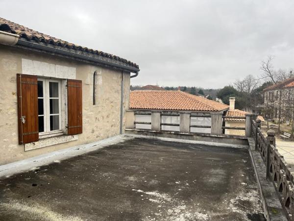 Maison à vendre |  Brossac |  6 pièces | 176 m²