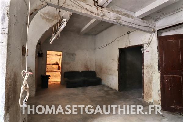 Caromb (84330) Maison de ville - 206m2 Caromb