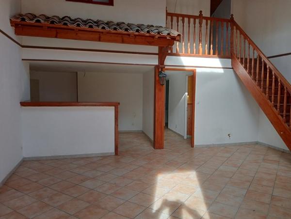 Maison à vendre |  Laruscade |  9 pièces | 235 m²