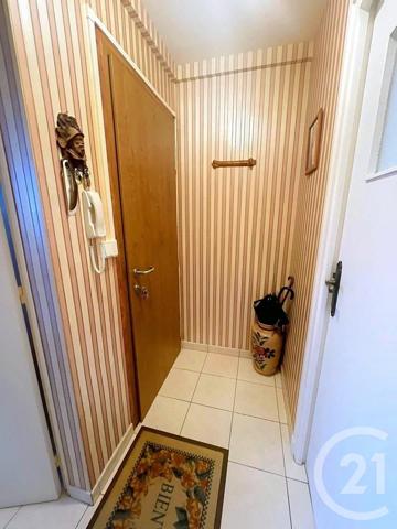 Appartement F4 à vendre  4 pièces - 65,10 m2 SEZANNE - 51