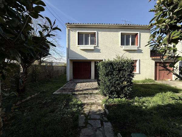 Maison familiale 4 chambres avec garage et jardin 112 000 € H.A.I.*