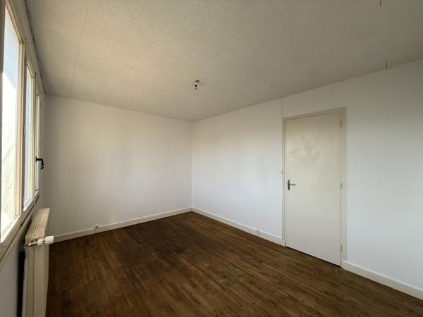 Maison familiale 4 chambres avec garage et jardin 112 000 € H.A.I.*