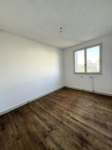 Maison familiale 4 chambres avec garage et jardin 112 000 € H.A.I.*