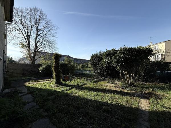 Maison familiale 4 chambres avec garage et jardin 112 000 € H.A.I.*