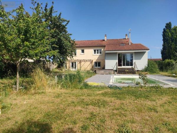 Pavillon à vendre à Vouillé dans les Deux-Sèvres (79230), ref : 79003/299