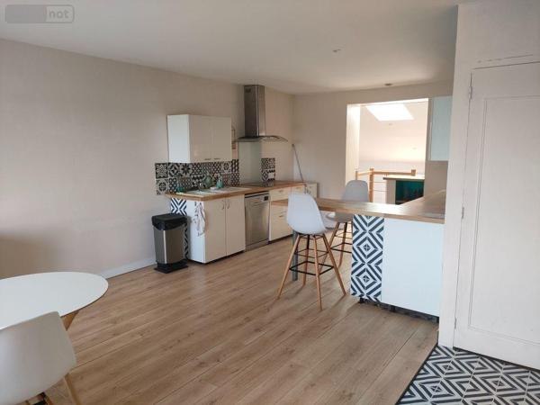 Pavillon à vendre à Vouillé dans les Deux-Sèvres (79230), ref : 79003/299