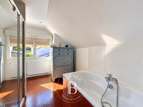Nogent-sur-Marne, Maison 5 Chambres -  263 m² à vendre