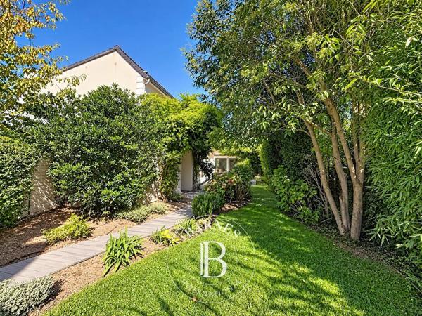Nogent-sur-Marne, Maison 5 Chambres -  263 m² à vendre