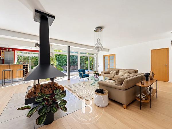 Nogent-sur-Marne, Maison 5 Chambres -  263 m² à vendre