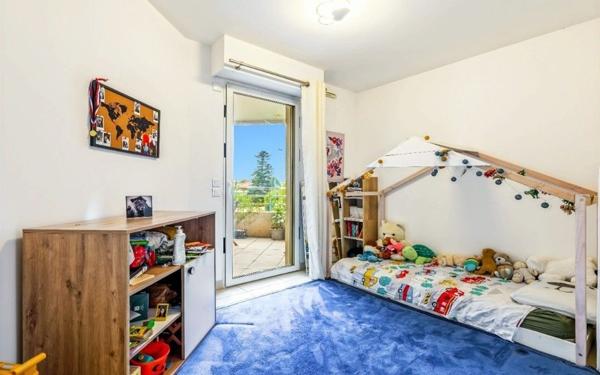 Appartement à vendre    3 pièces •  Saint-Laurent-du-Var