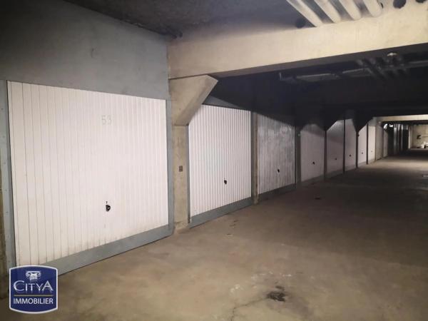 Parking à vendre 117m² Rive-de-Gier (42800)
