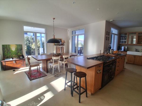 Villa 177m² - 4 chbres - piscine - 1300m² terrain