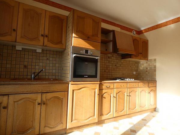 Maison dans un parc avec étang