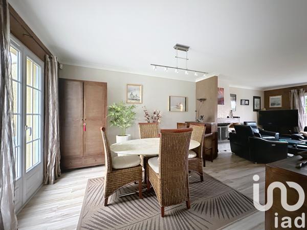 Maison à vendre 7 pièces 141 m² Rambouillet