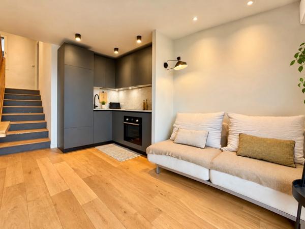Talloires (74) – T2 bis meublé de 42 m² en triplex, deux balcons vue lac