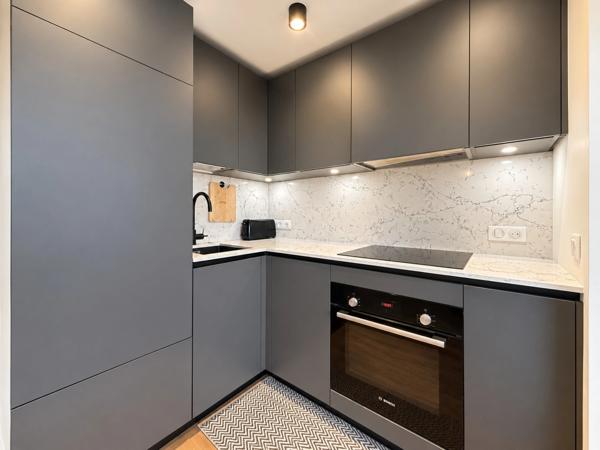 Talloires (74) – T2 bis meublé de 42 m² en triplex, deux balcons vue lac