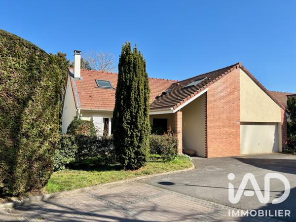 Maison à vendre 7 pièces 160 m² Le Mesnil-le-Roi